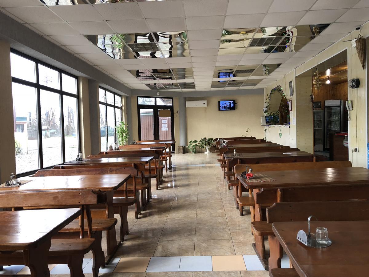 بيزوندا Cafe-Hotel Assir المظهر الخارجي الصورة