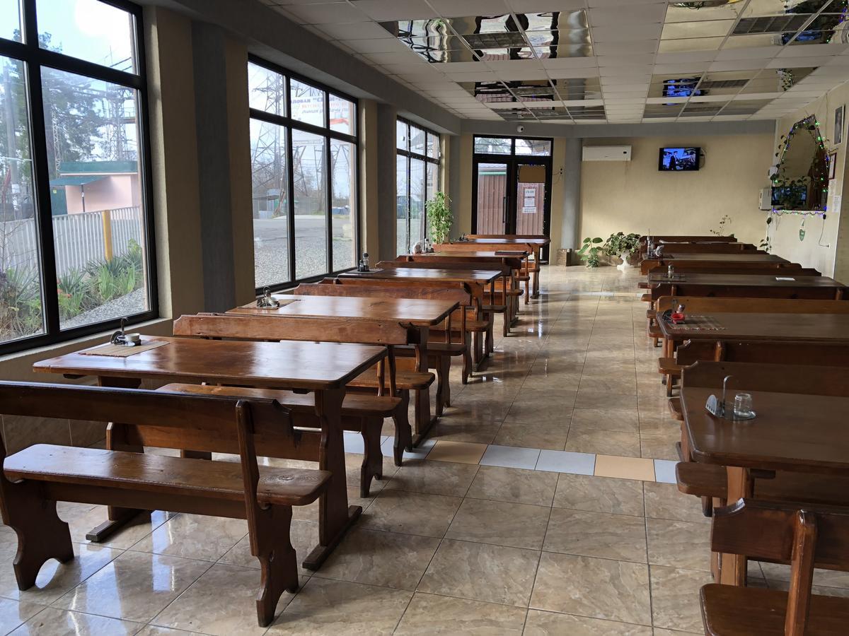بيزوندا Cafe-Hotel Assir المظهر الخارجي الصورة
